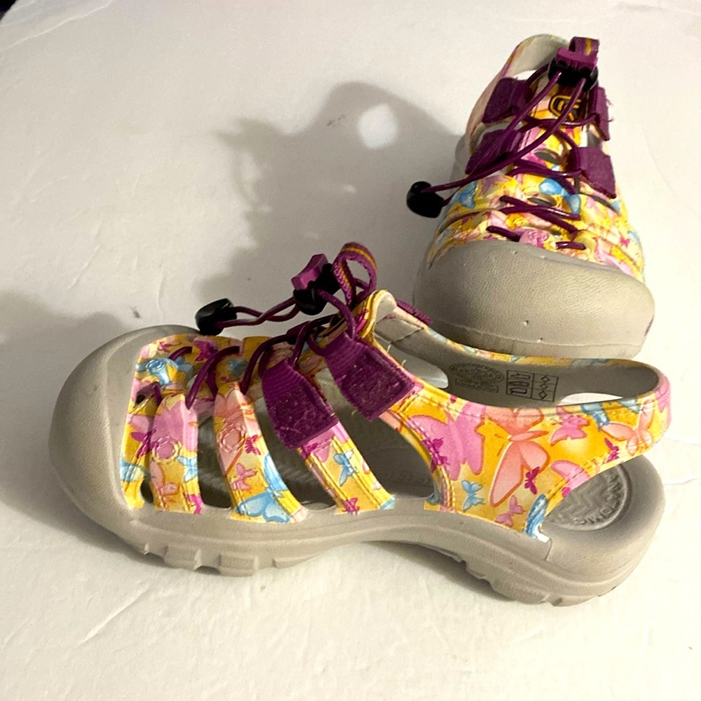 KEEN Slip On Sandals, Loafer, Sz 1, Hikers, Walking, Comfort, Novelty​, Graphics - Picture 3 of 13